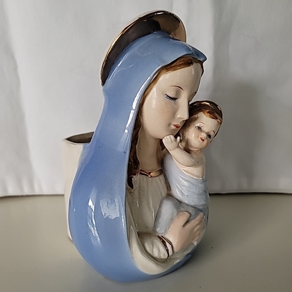 Vtg Madonna with Child Porcelain Planter 6.5" tall - Picture 3 of 10